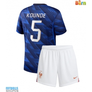 Billiga Frankrike Jules Kounde #5 Hemmatröja Barn VM 2026 Kortärmad (+ Korta byxor)